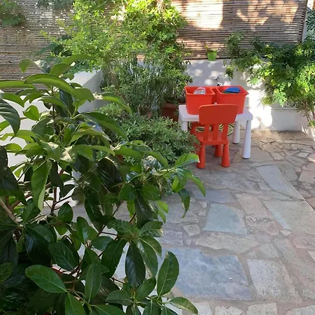 Aliki Piskopiano ヘルソニソス